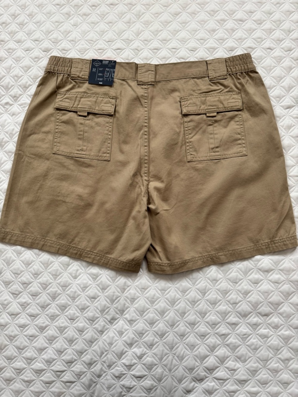 NWT St. John's Bay 100% Cotton Tan Hiking Cargo 7" Inseam Shorts Size 44 - Picture 8 of 13